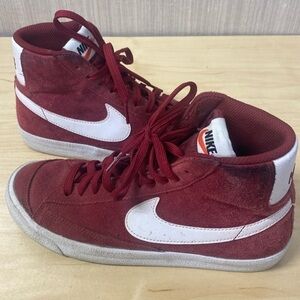 Nike wine Blazer Mid Premium Suede 77’ Red sneakers youth kids size 6